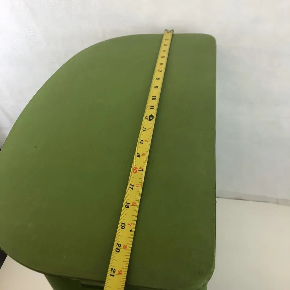 VTG Mid Century Pearl Wick Green Plastic 24
